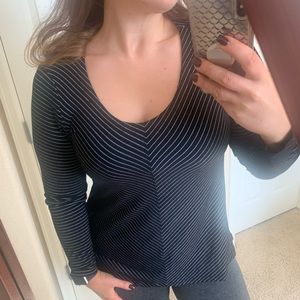 Jones NY black and silver size M flowy top